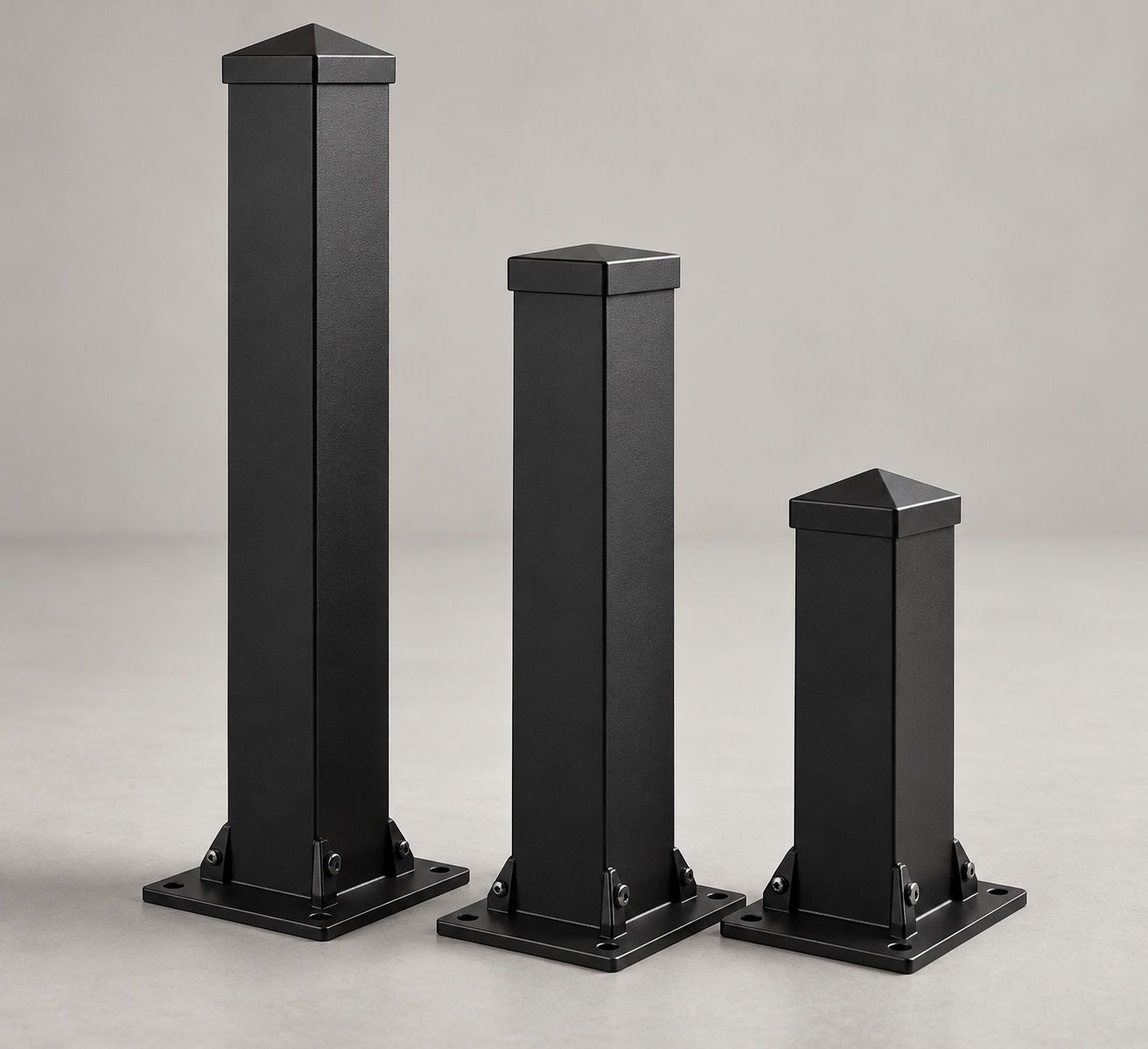 Posts & Caps